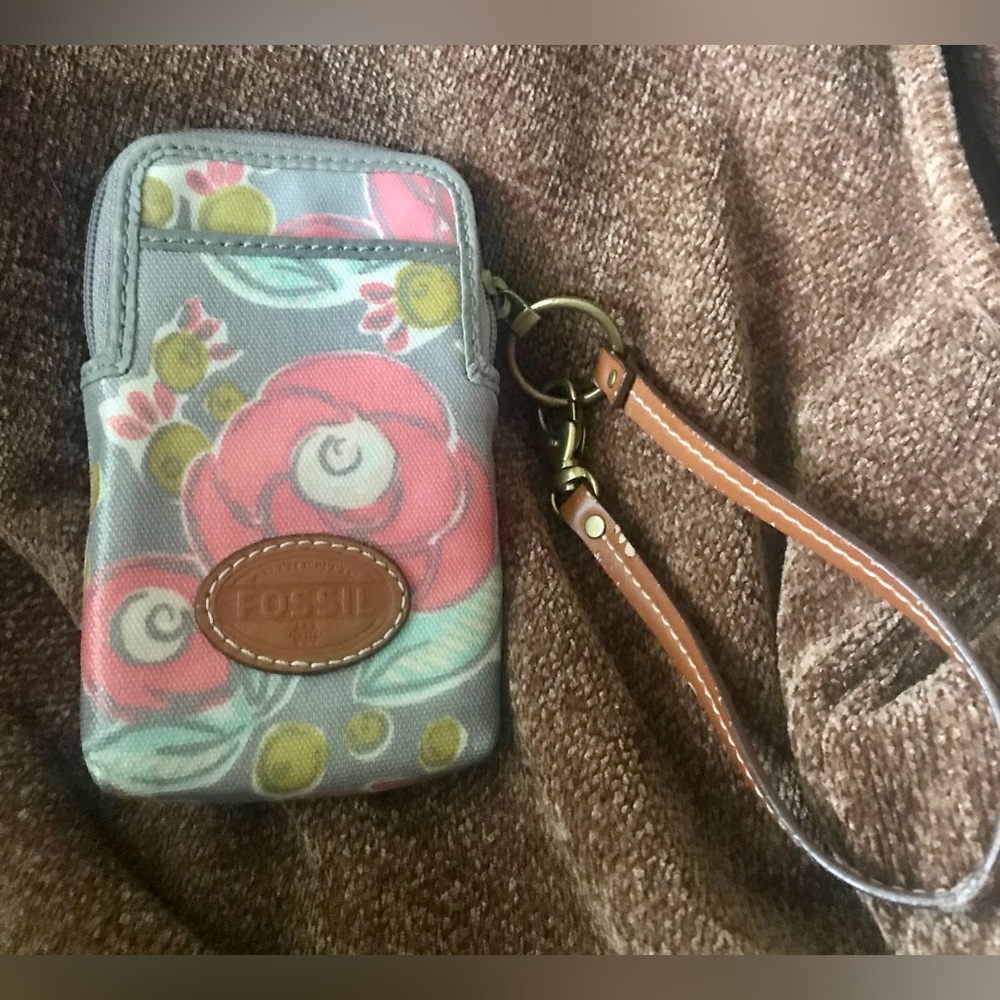 Authentic Fossil Card Keeper Wristlet Vintage - image 3